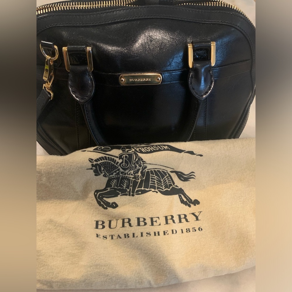 SOLD!!!! Burberry Orchard Leather Handbag
